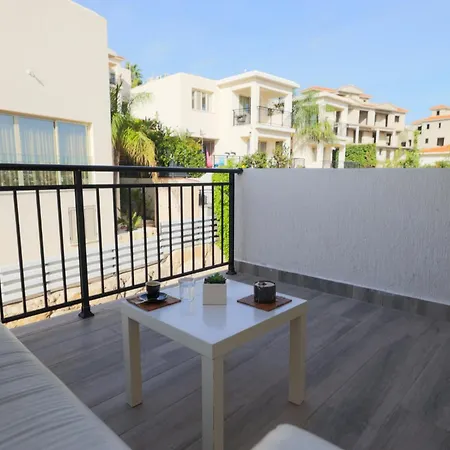 Eden Blue-Horizon 1B, Paphos, Sea View, Pool Apartman Konia Kültér fotó